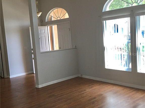 3rd image of 10010 Bennington Dr