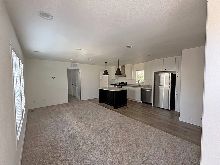 1700 State St #20 — Photo 6