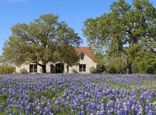 120 Oak Meadow Trl, Spicewood, TX 78669