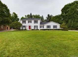 16135 Thorndyke Ct, Northville, MI 48168