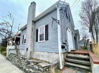 32 McAllister St, Newport, RI 02840