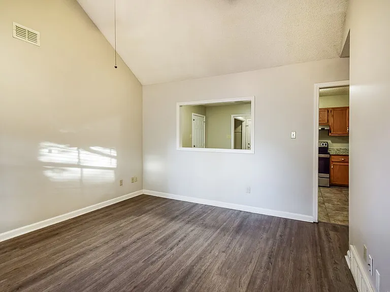 6763 Ashland Dr — Photo 5