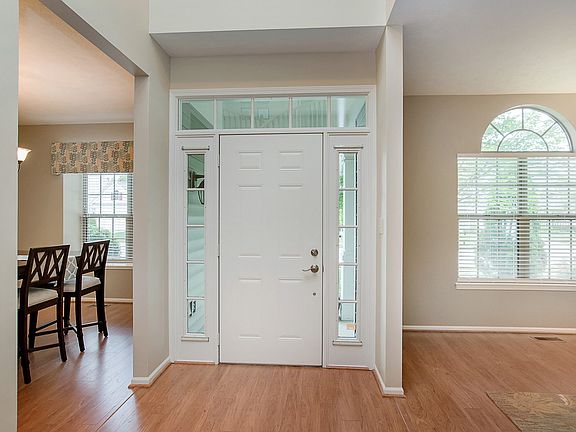 5th image of 10646 Blackthorn Ct