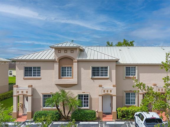 4th image of 15750 SW 92nd Ave Unit 20C