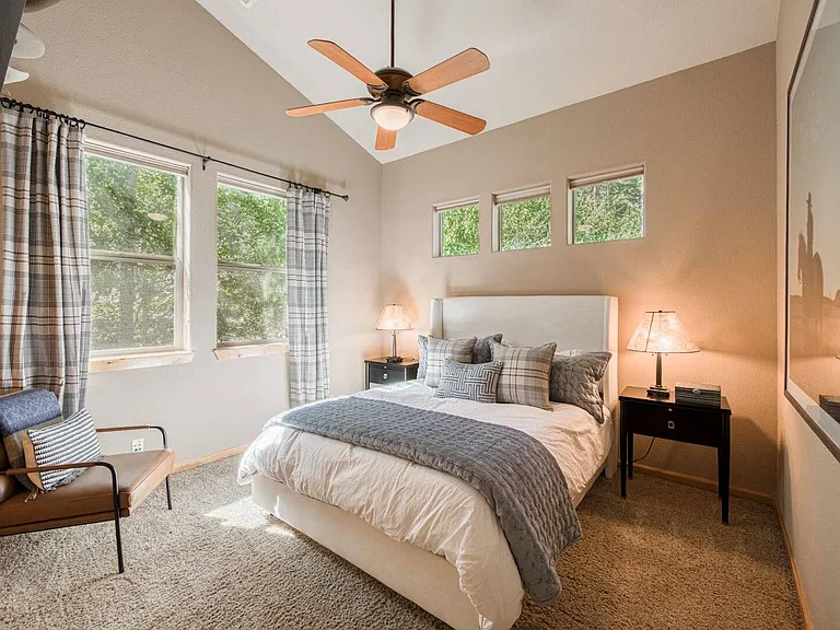 10559 Sara Bear Ln — Photo 28
