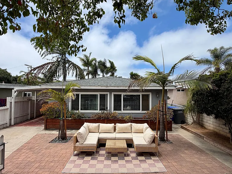 3359 Roosevelt St — Photo 2