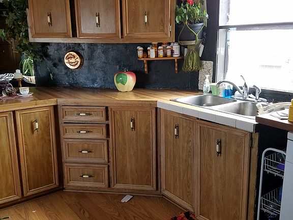 5th image of 113 Central Ave E.113 #59479