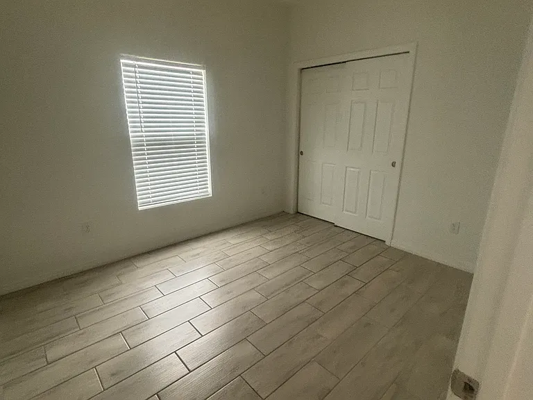 1902 Haviland Ave S #2 — Photo 4