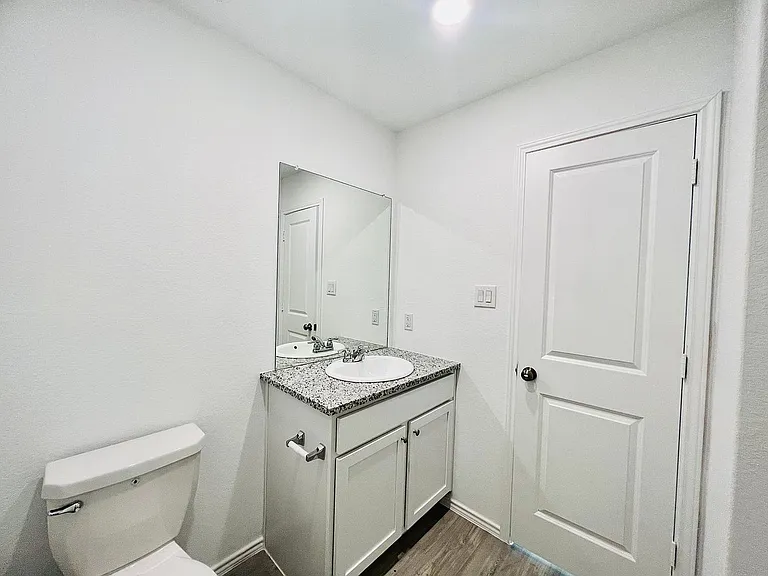 2906 Millikan Dr — Photo 21