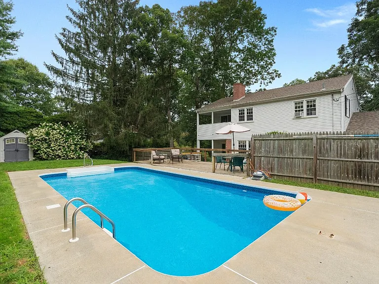 2 Cavasin Dr — Photo 31
