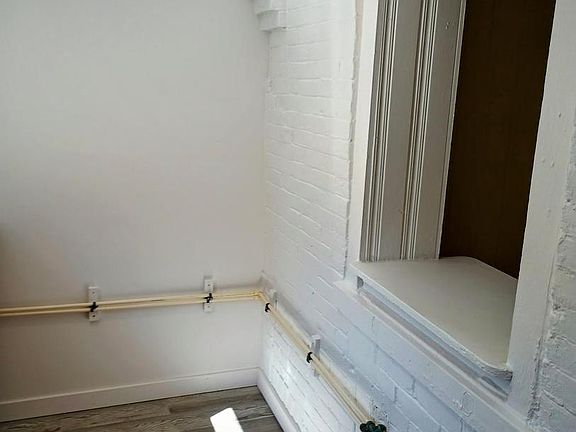 3rd image of 5140 Ranstead St