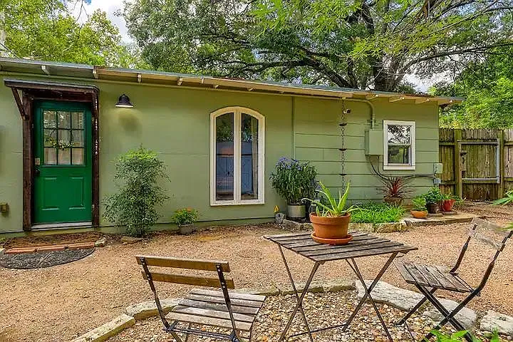 1 bed, 500 sqft, $1,350 — Photo 1