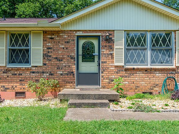 4th image of 111 Lakeside Park Dr