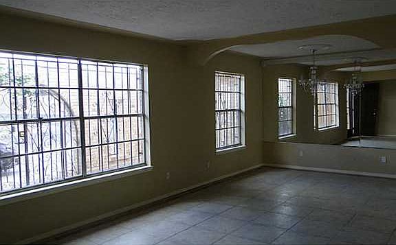 2nd image of 10852 Sombra Verde Dr