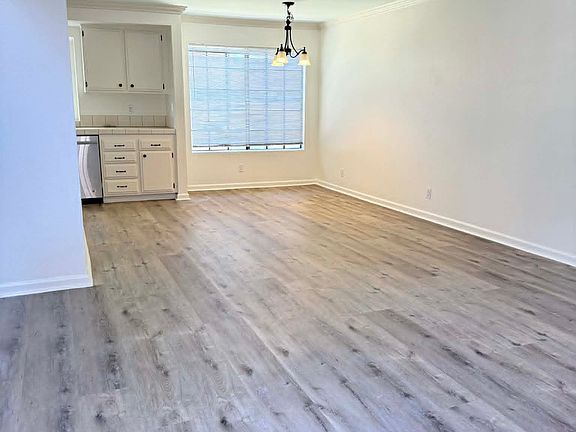 2nd image of 1814 8th Ave Unit Q