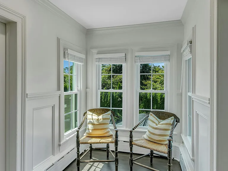 74 Union Ave — Photo 17