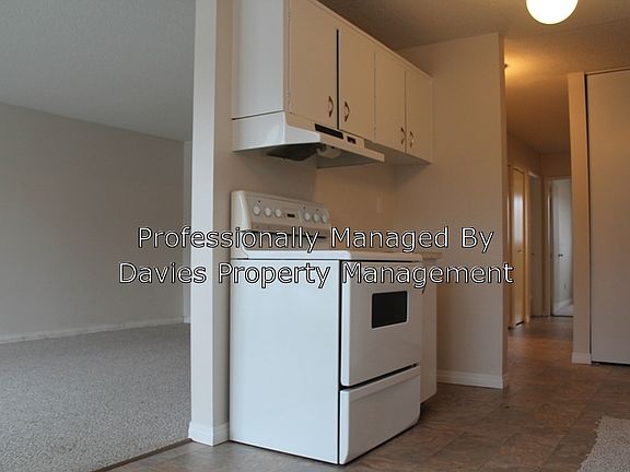 5th image of 12120 82nd St NW