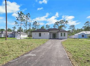 4124 6th Ave NE, Naples, FL 34120
