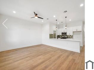 3907 Falls St, Houston, TX 77026