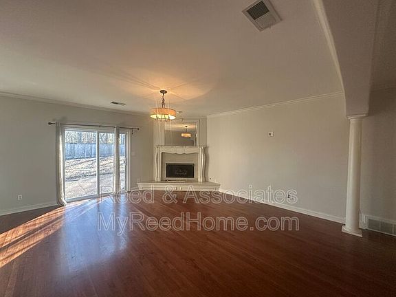 3rd image of 525 Chickasaw Land Way