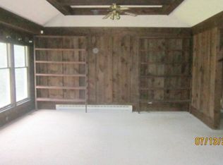 2 Shunk Dr, Summersville, WV 26651