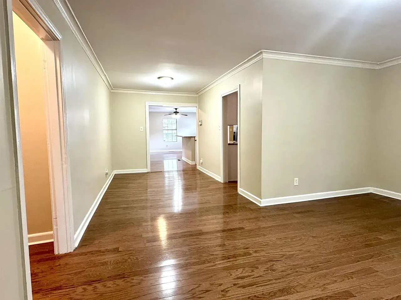 3 bed, 1907 sqft, $1,895 — Photo 3