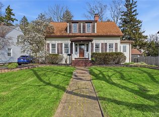 156 Garrison Rd, Williamsville, NY 14221