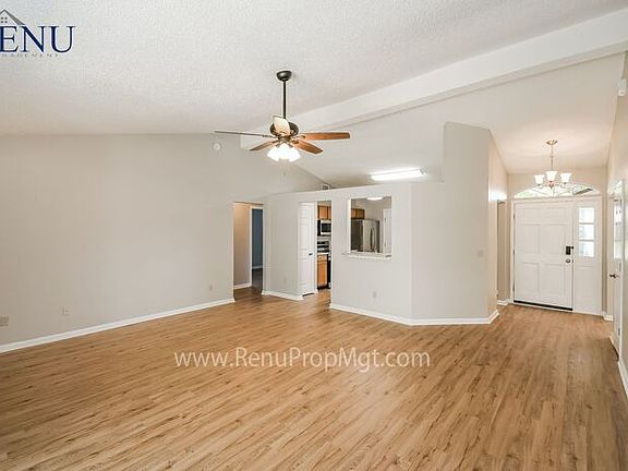 3rd image of 8031 Macinnes Dr E #7