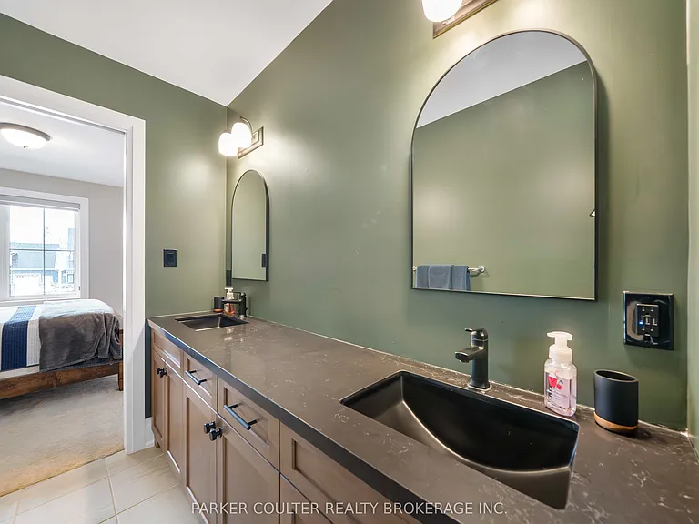 70 Georgian Grande Dr — Photo 32