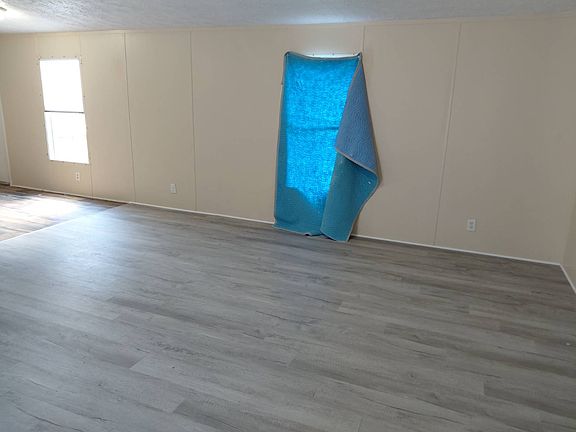 3rd image of 215 Fiji Palm Ln #127
