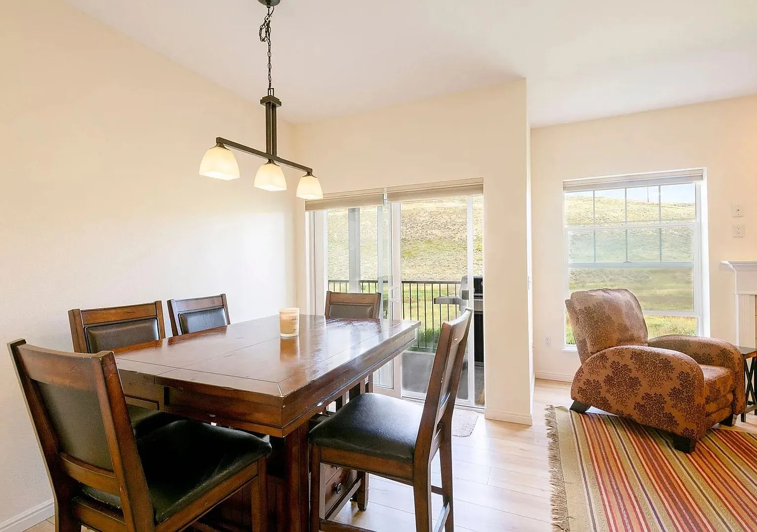 Canyon Creek Condo - Attached Garage - 6 Month Lease - Utilities Included — Photo 4