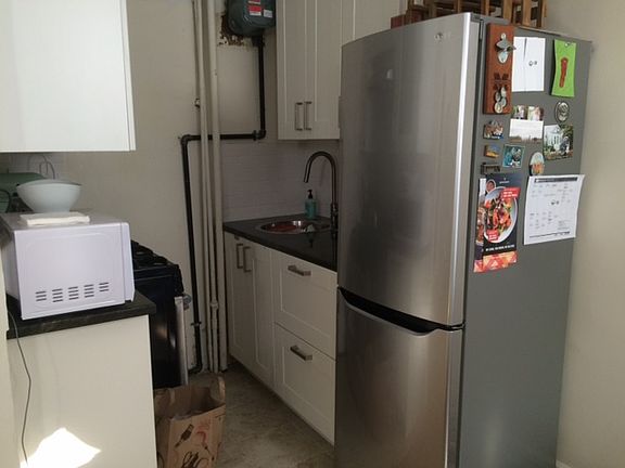 4th image of 177 Waverly Pl APT 2F