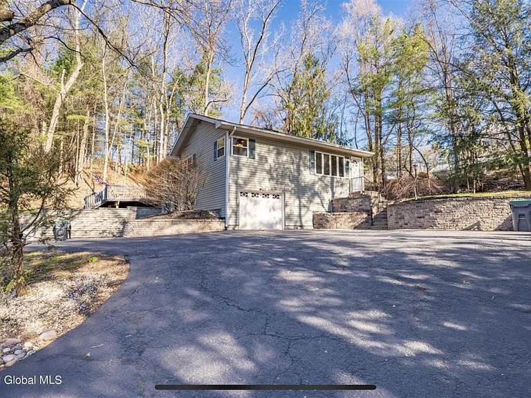 245 Church Rd #B — Photo 2