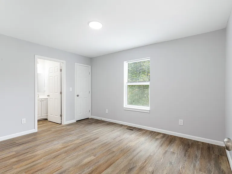 6900 Seaver Dr #1 — Photo 9