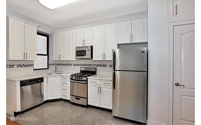 Rented by Douglas Elliman | media 16