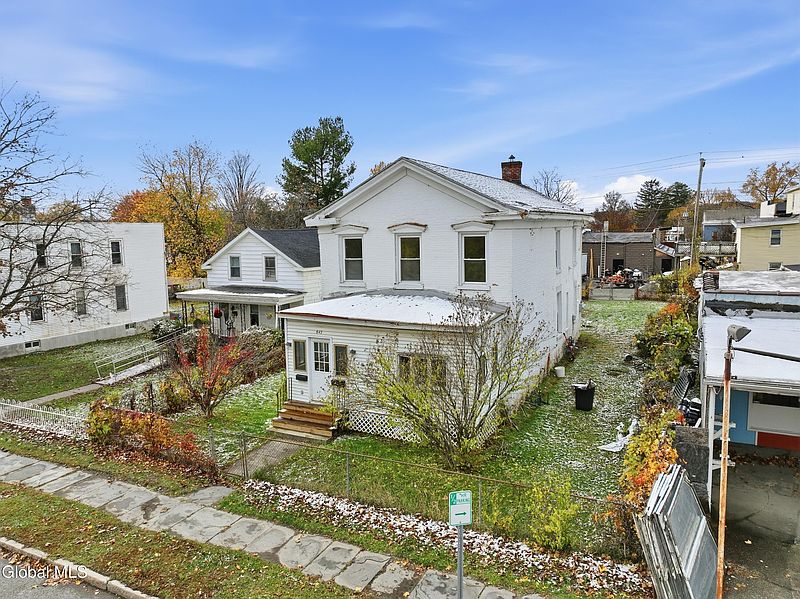 3rd image of 847 5th Avenue