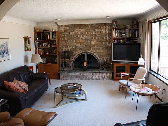 Living Room & Fireplace