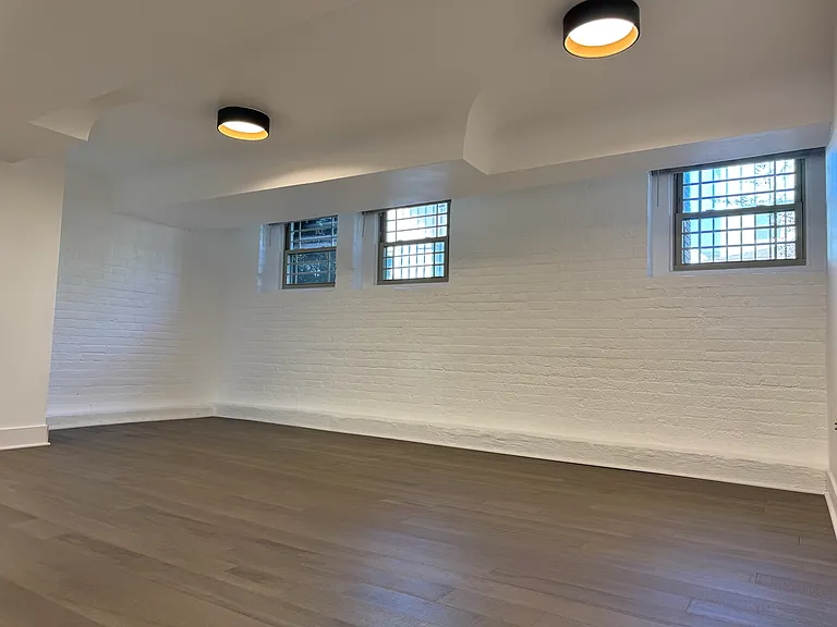 11433 Ashbury Ave #1 — Photo 19