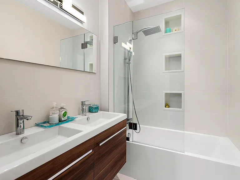 695 Dune Rd — Photo 17