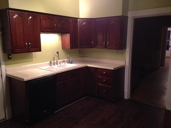 Other half of kitchen. Sorry so dark, took these at night :)