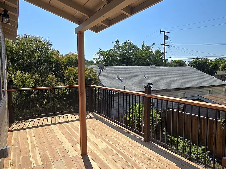 2209 D St — Photo 13