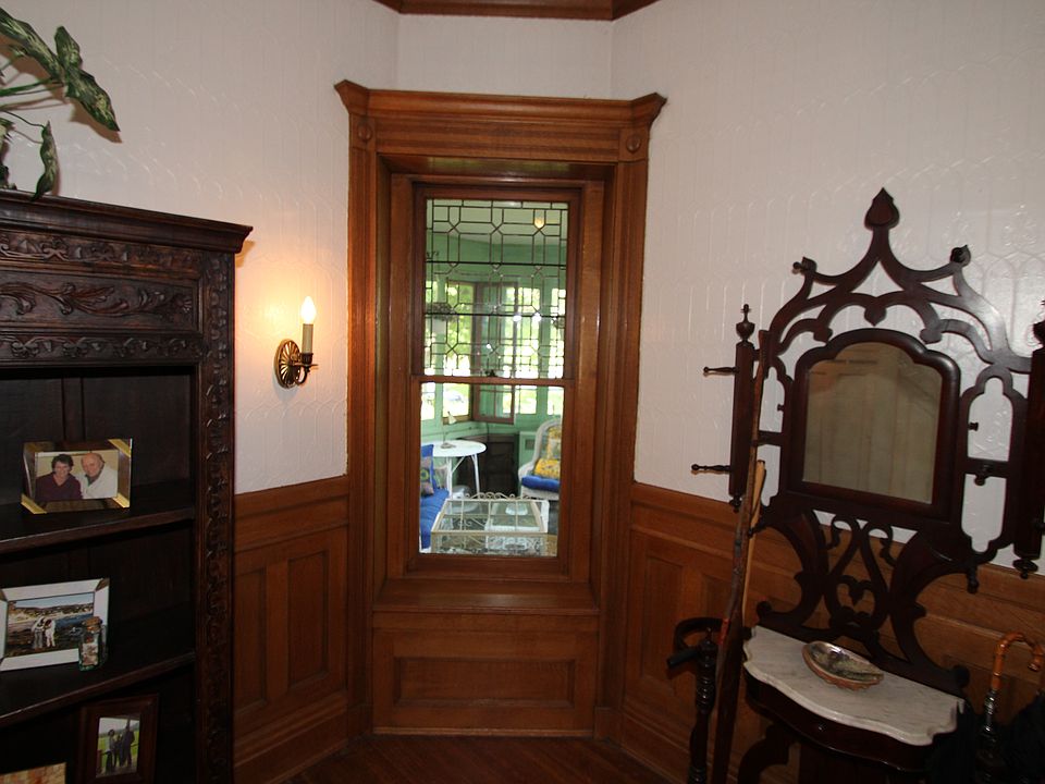 353 Oxford St Rochester NY 14607 Zillow