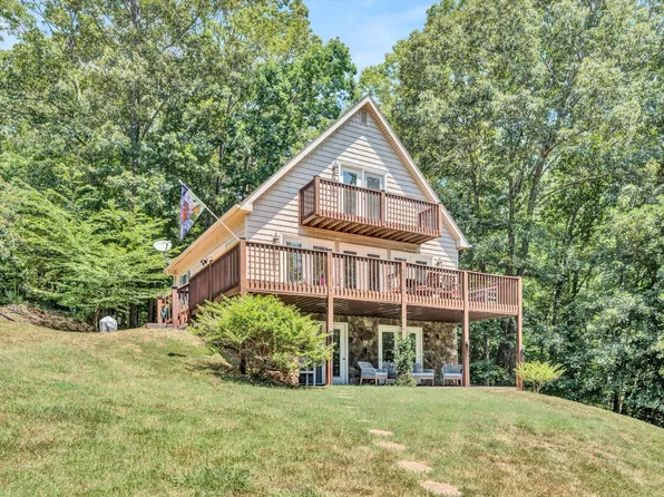 1230 Kaseys Lakeview Dr, Moneta, VA 24121