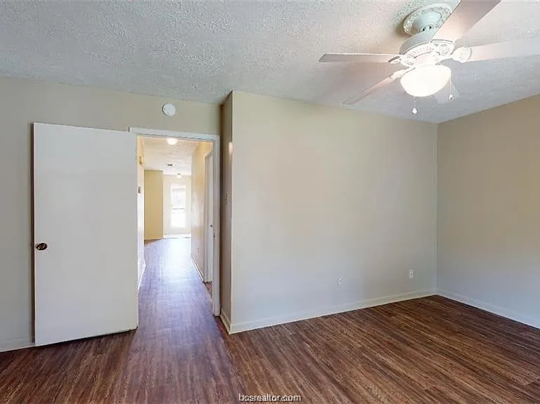 1411 Gramma Ct — Photo 12
