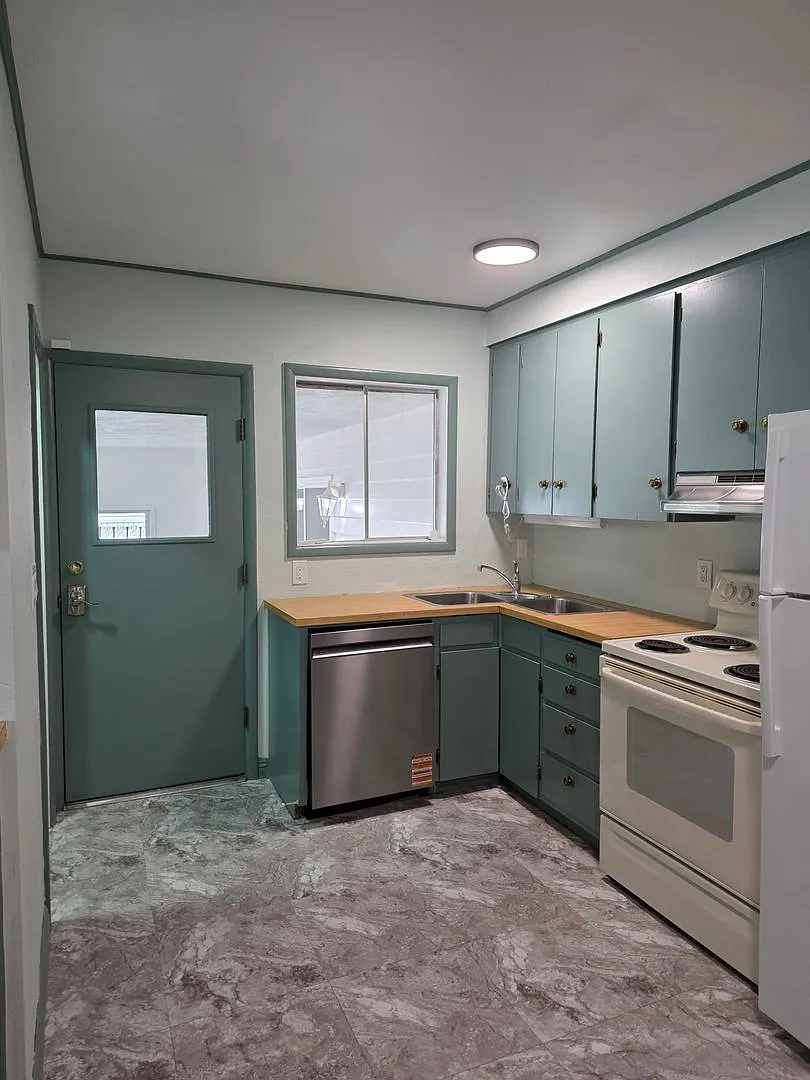 Charming Boise Bench Home With 3 Bedrooms | 2 Bathrooms | 1,912 Sq. Ft. Pet Friendly! — Photo 3