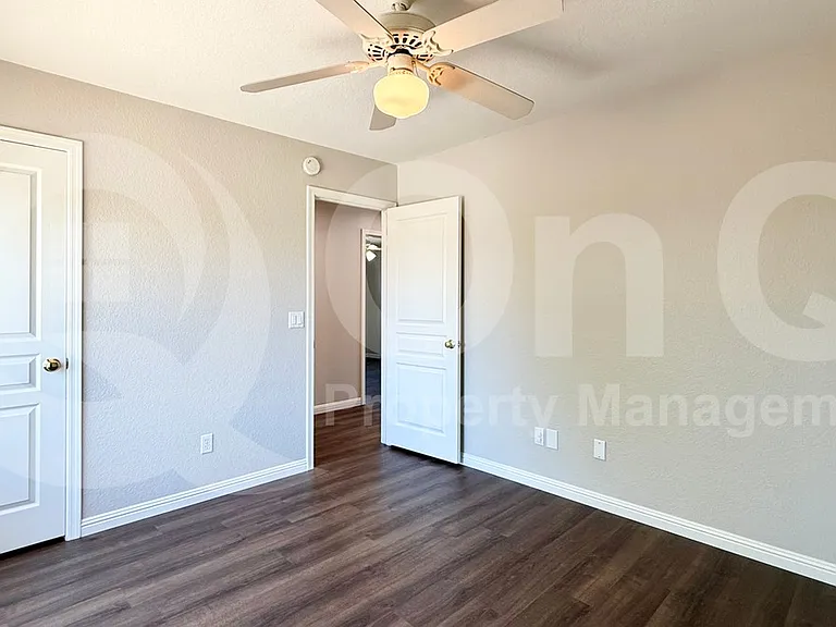800 N Soho Pl — Photo 16