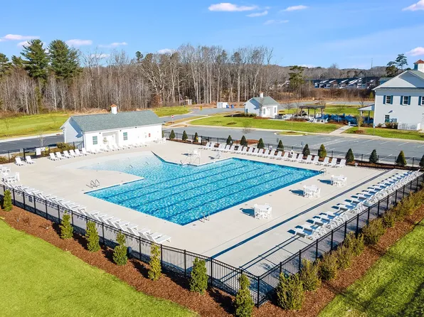 1872 Pheasant Trace Cir, Kernersville, NC 27284