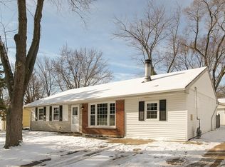 7730 Warwick Ave, Darien, IL