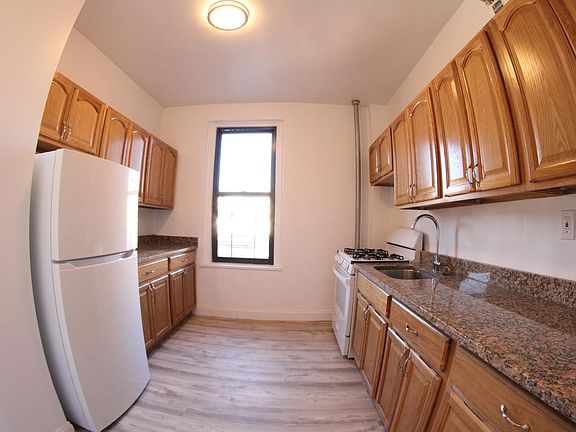 3rd image of 2085 Morris Ave #D15-01