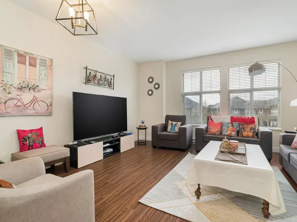 18211 70th Ave #7, Surrey, BC V3S 8K9